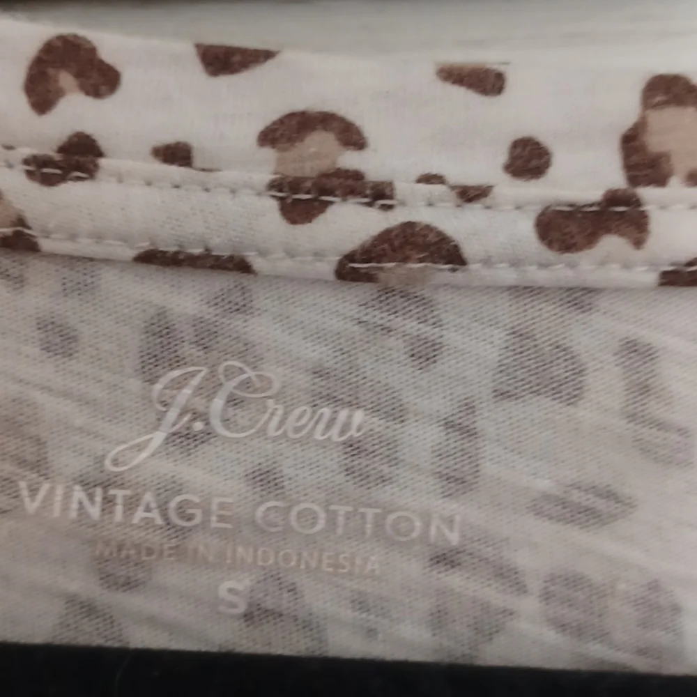 J.Crew top S leopard vintage 100% cotton shirt Work Office classic animal Tshirt